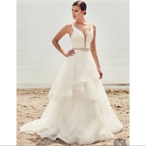 Mikaella Bridal Style 2112 Size 12 Unaltered